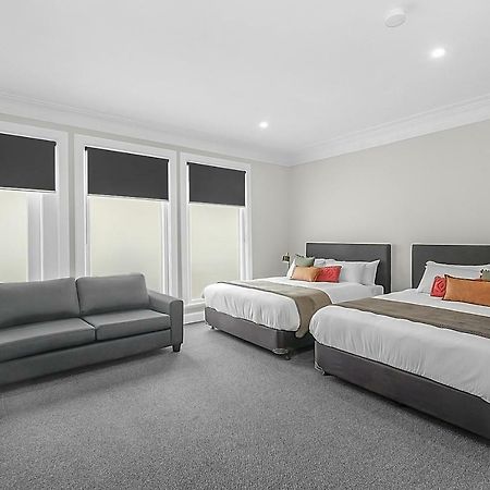 Horse And Jockey Hotel Homebush Sydney Exterior photo