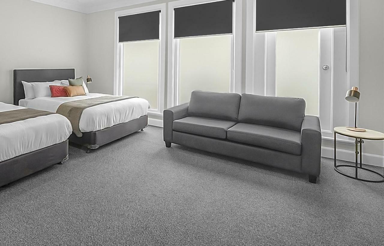 Horse And Jockey Hotel Homebush Sydney Exterior photo